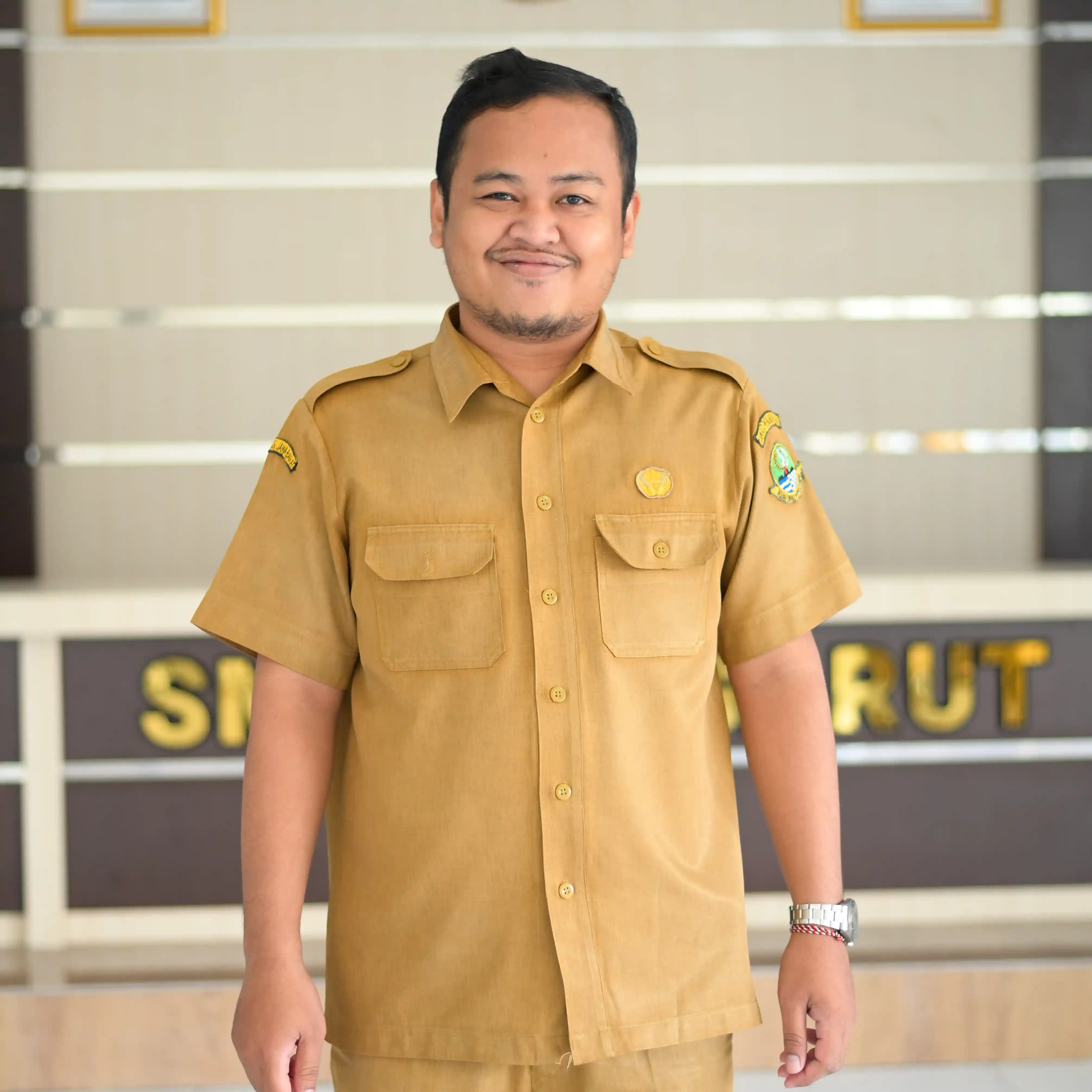 Ade Sandi Muhammad Romli, S.K.M